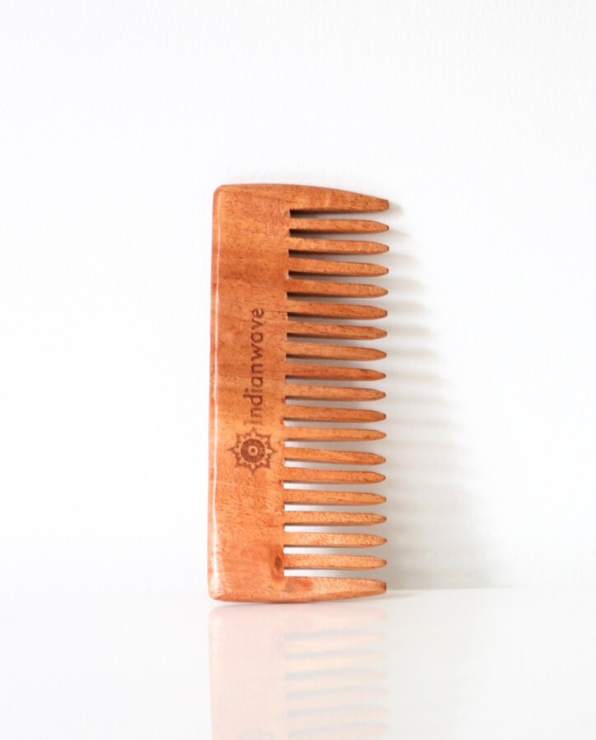 Petit Peigne en Bois de Neem