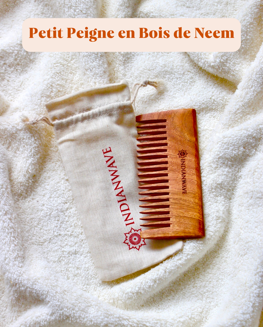 Petit Peigne en Bois de Neem