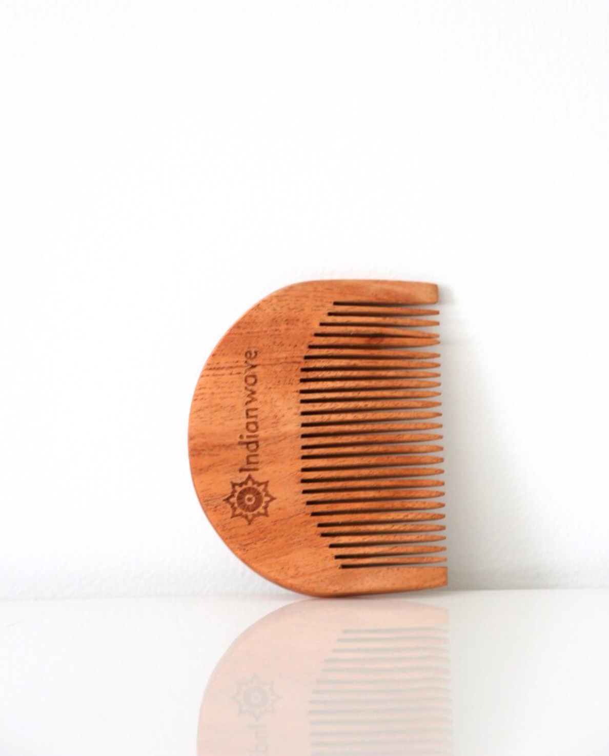 Mini Peigne en Bois de Neem (dents etroites)